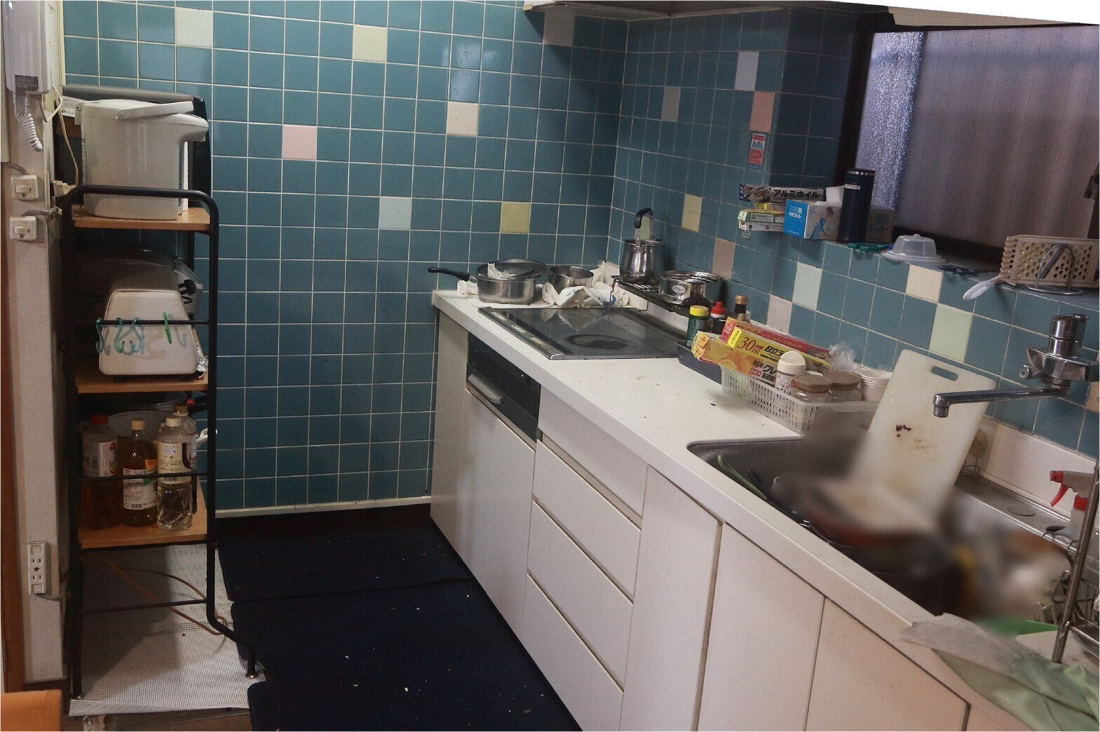  東大泉シェアハウス 一人は好きだけど孤独は嫌。自分の時間を大切にしたい男性向けのシェアハウスです。ネコの“みーこさん”が居眠り、あたたかい家。 旅好き＆鉄道好きなオーナーと、趣味の話をしませんか。 - 5枚目