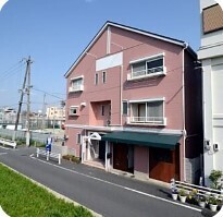 都会に暮らしながら、自然も楽しめる好立地ピンクのシェアハウス♪ - 1枚目